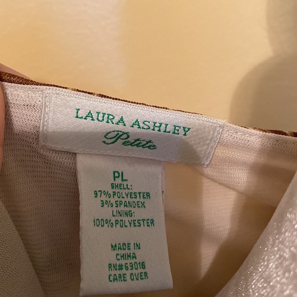 Laura Ashley top - Picture 10 of 11